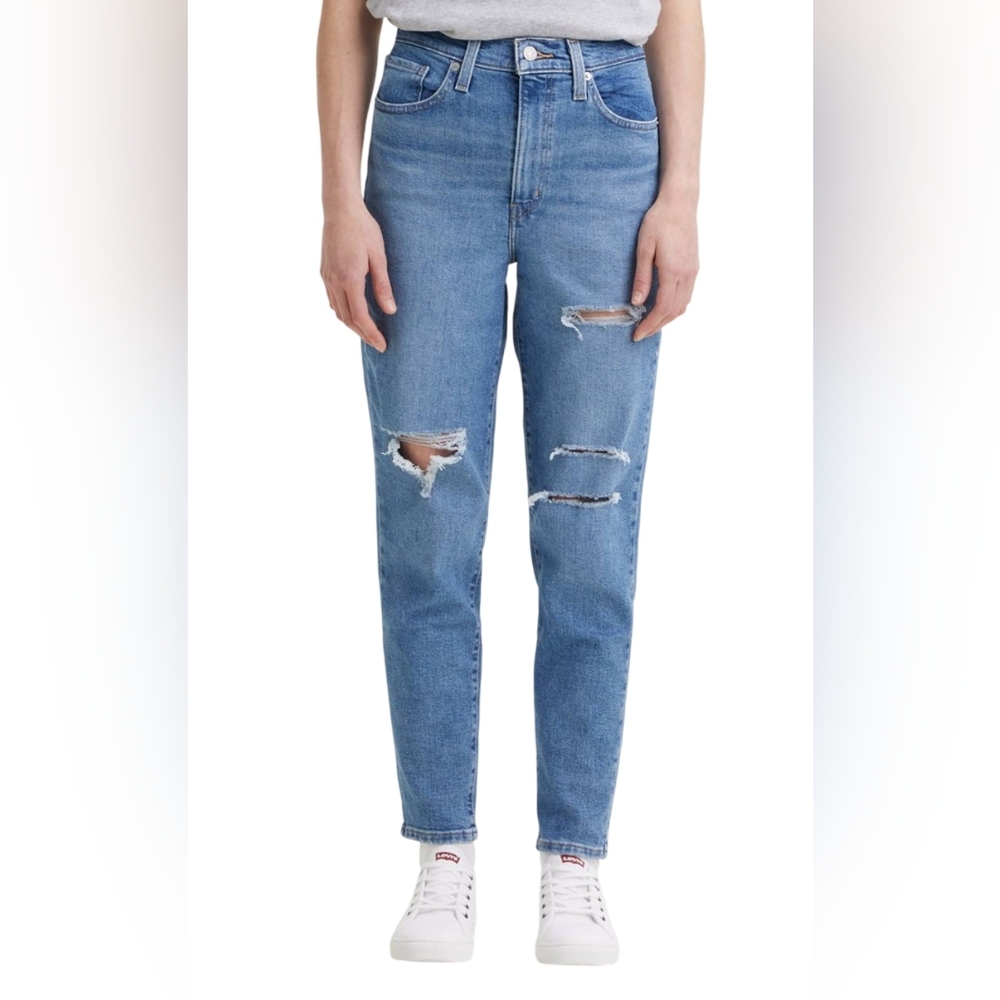 Levi's High Waisted Distressed Tapered Mom Jeans Size 31